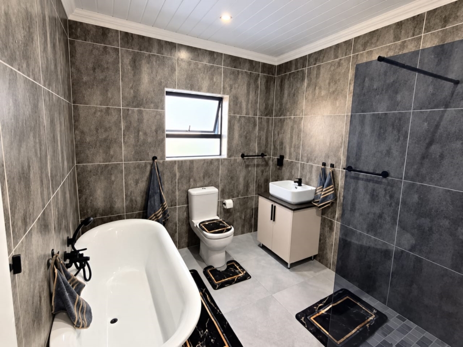 3 Bedroom Property for Sale in Island View Western Cape